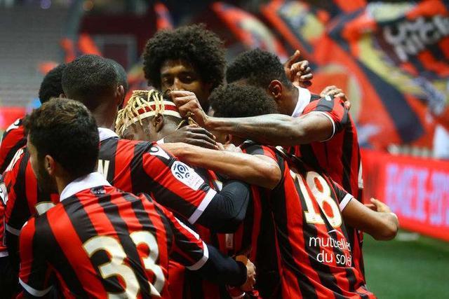  朗斯VS波尔多延期，暴雨导致球场不堪使用  